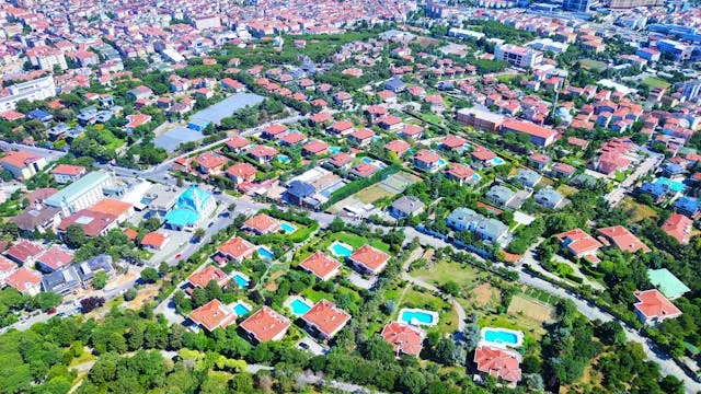 Jak podzielić działkę budowlaną lub rolną?