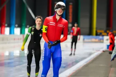 Zimowy finał na tafli – medale i emocje podczas krajowych mistrzostw wieloboju