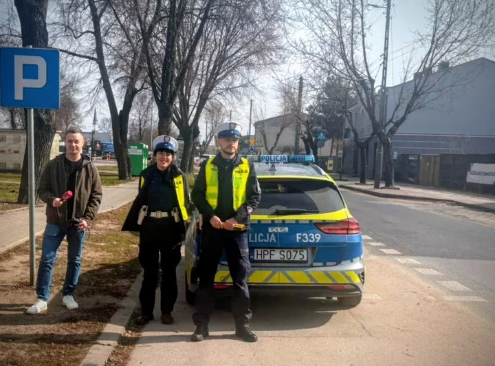 Telefon w dłoni, sekundy bez kontroli - policja ruszyła na drogi powiatu