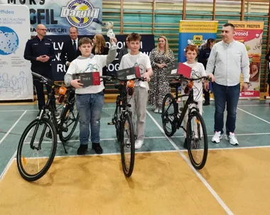 105 uczniów stanęło do policyjnego testu w Tomaszowie Mazowieckim - Żelechlinek zgarnął laury