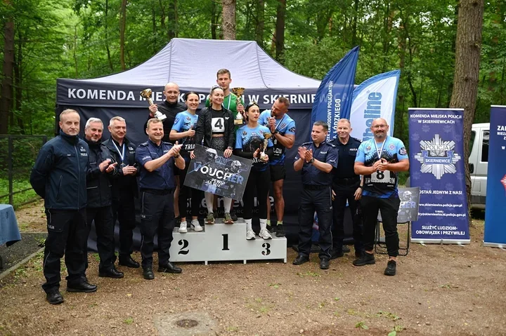 Z radiowozu na trasę triathlonu - tomaszowscy policjanci z dwoma medalami
